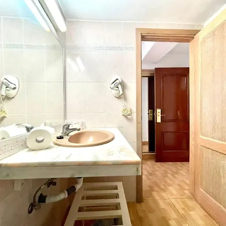Nice Studio Without Balcony, With Wifi And Rooftop Pool In Puerto De La Cruz