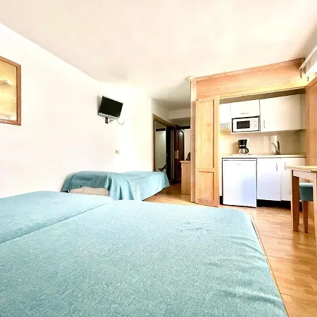 Nice Studio Without Balcony, With Wifi And Rooftop Pool In Puerto De La Cruz Apartman *
